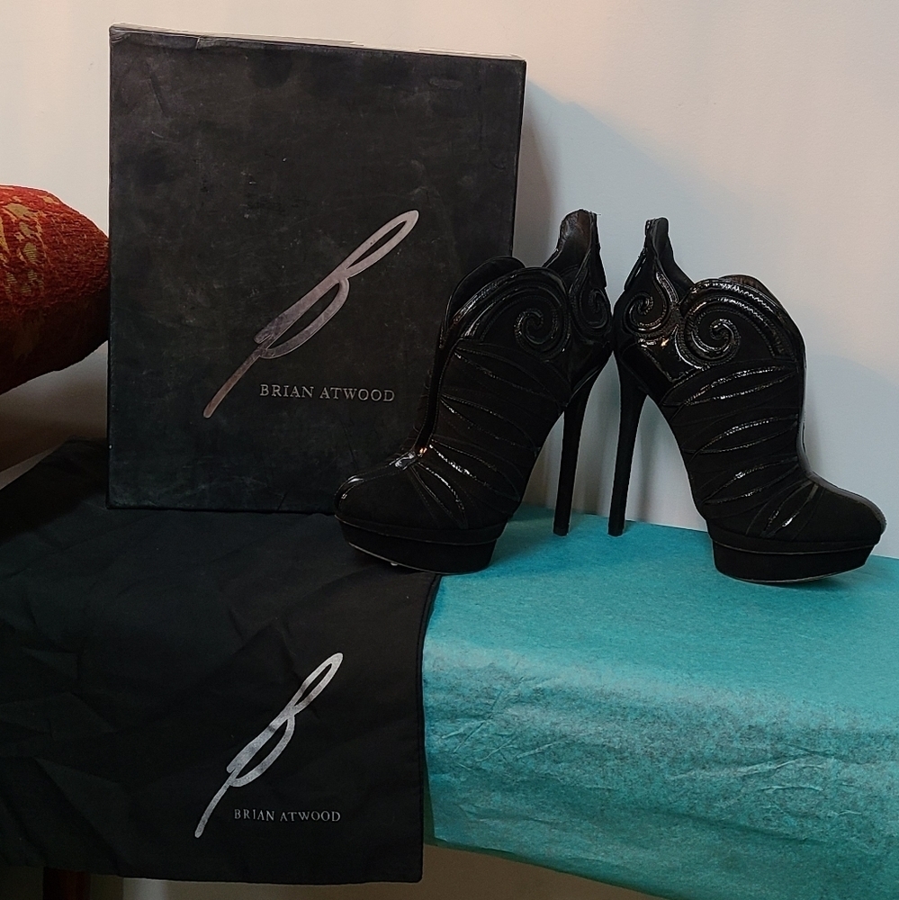 NIB Brian Atwood "BFFIGARA" Leather Platform Booties